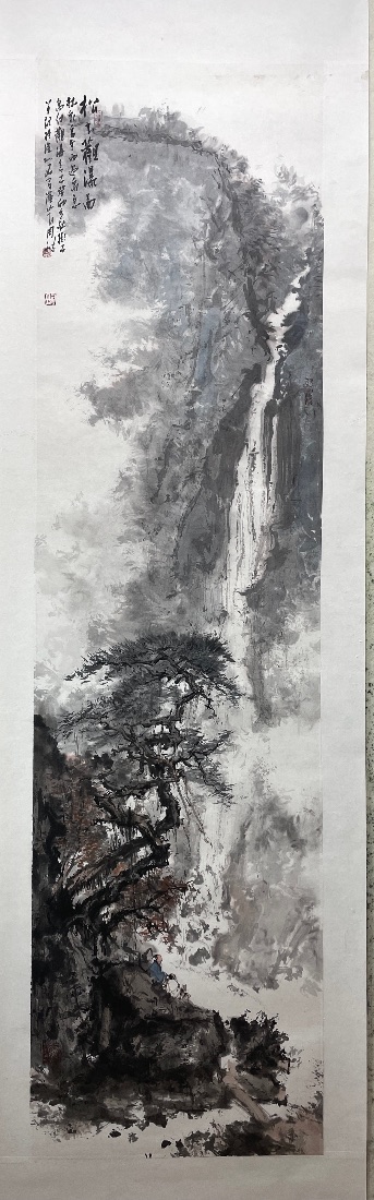 松下觀瀑圖